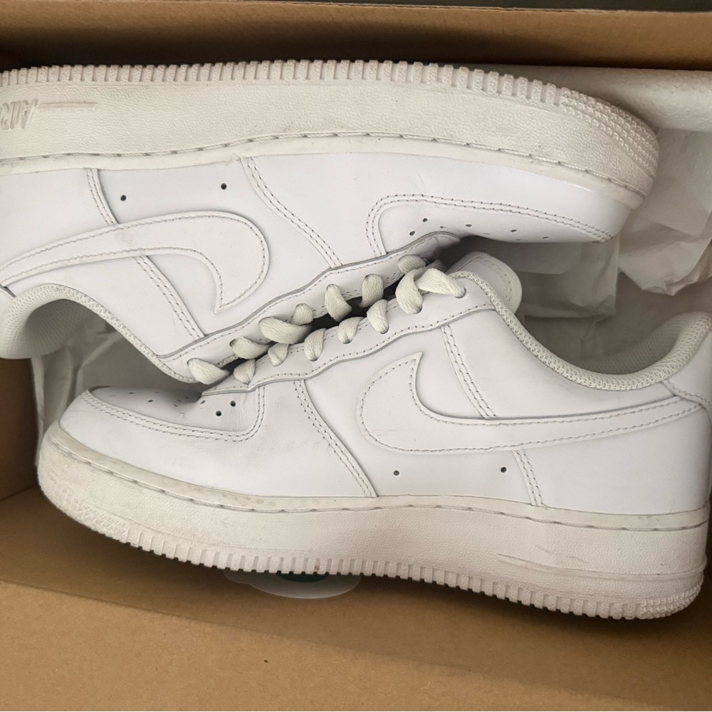 Nike Women's AF1 PLT.AF.ORM Sneakers White